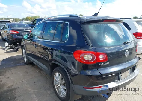 2010 Volkswagen Tiguan Sel z USA, uszkodzony, nr VIN WVGAV7AXXAW509310
